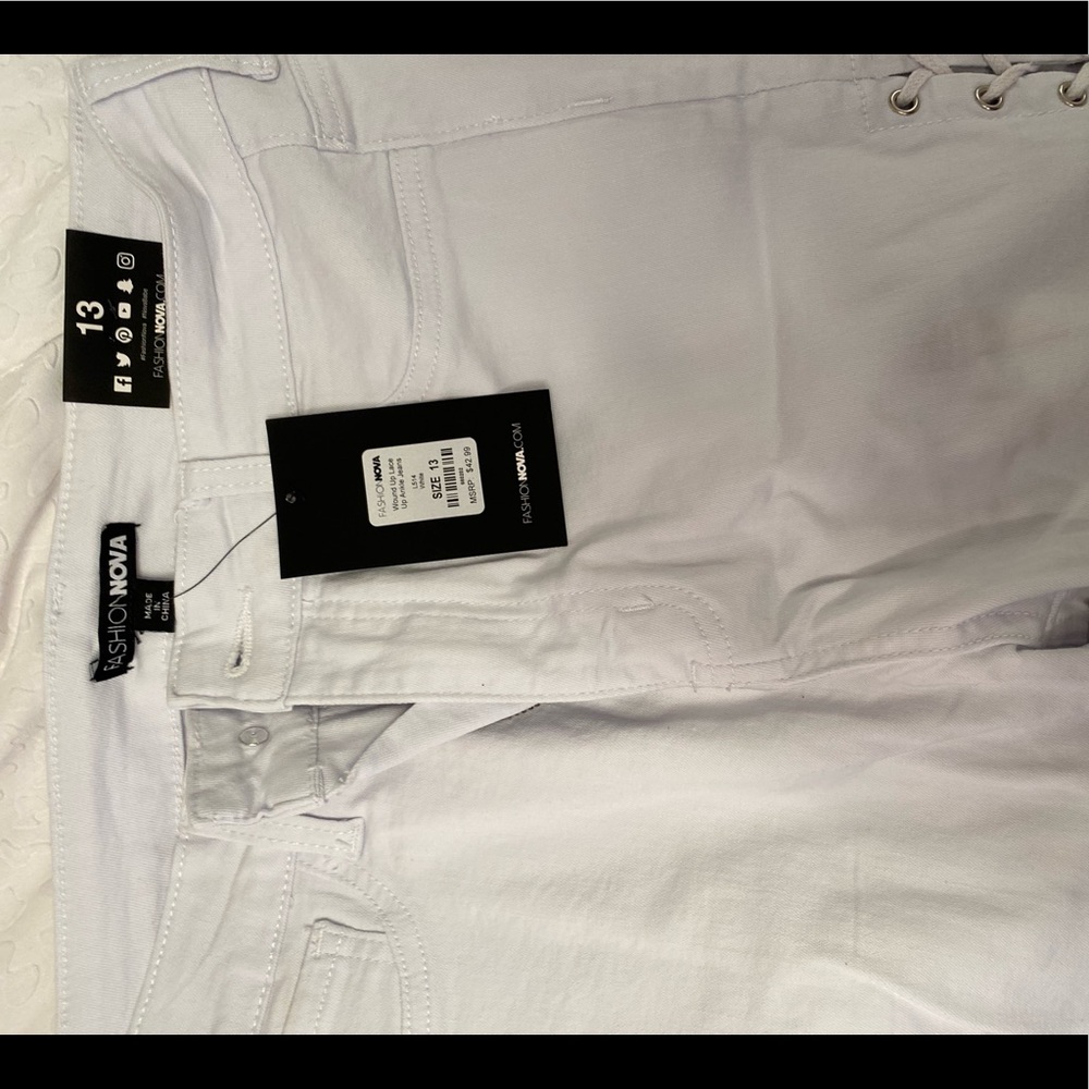 Fashion Nova never worn jeans